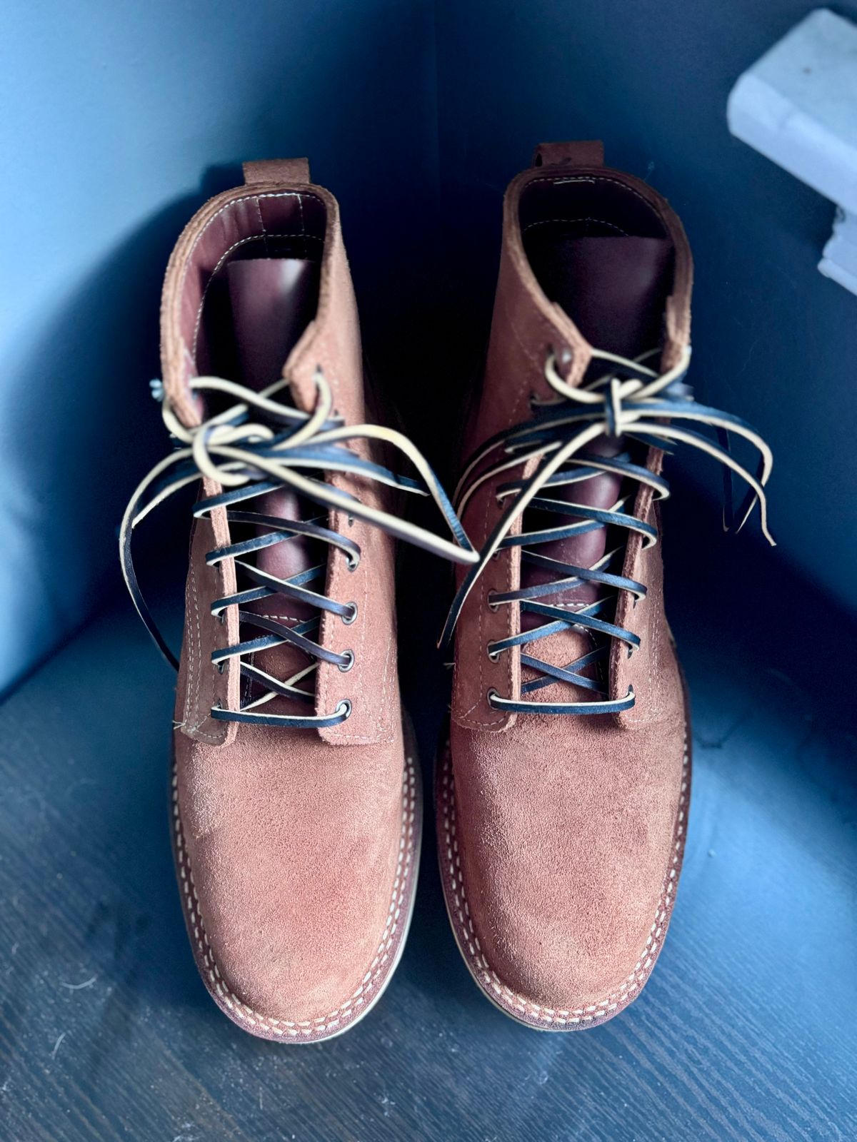 Photo by thecondemnedsole on October 1, 2024 of the White's C350-CS in Seidel Red Dog Oil Tan Roughout.