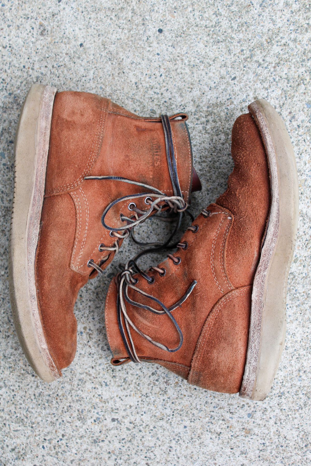 Photo by thecondemnedsole on January 1, 2001 of the White's C350-CS in Seidel Red Dog Oil Tan Roughout.