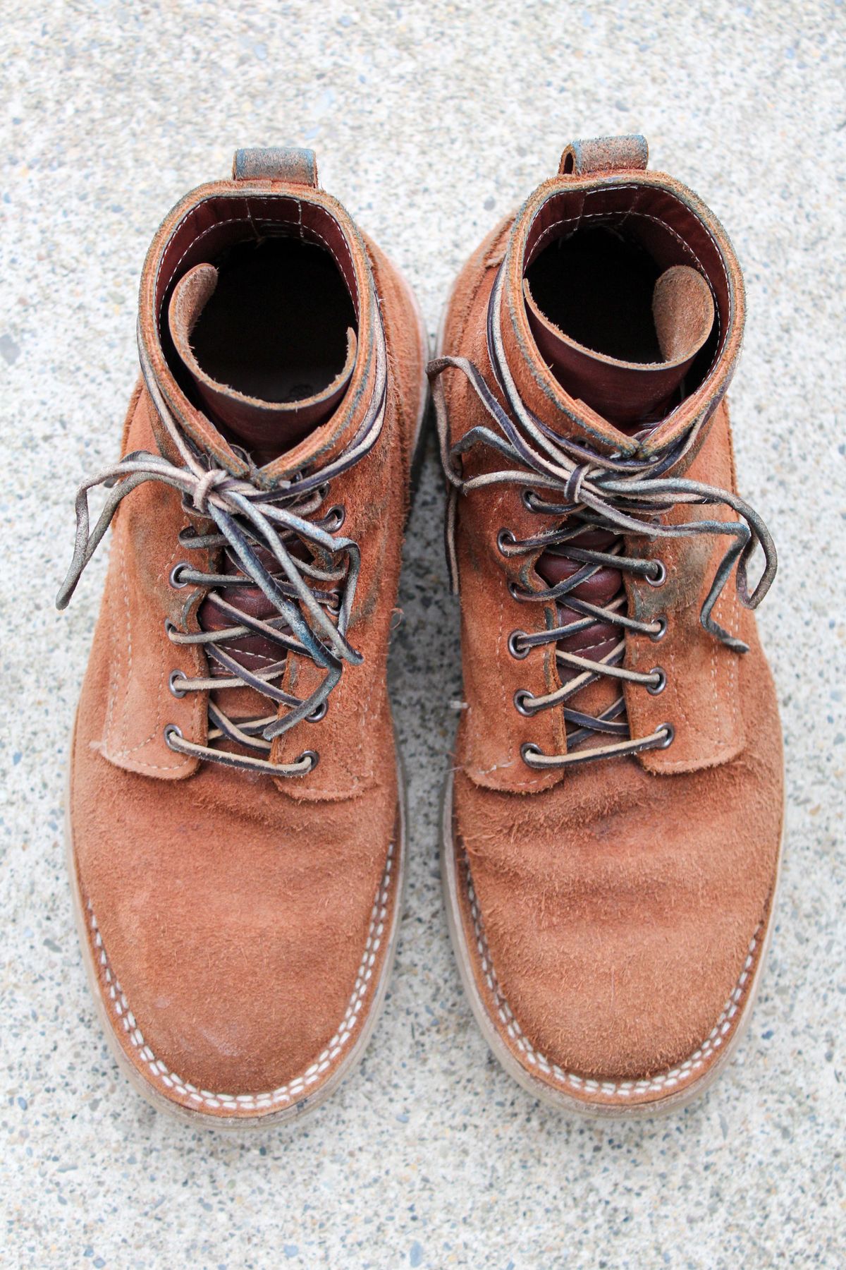 Photo by thecondemnedsole on January 1, 2001 of the White's C350-CS in Seidel Red Dog Oil Tan Roughout.