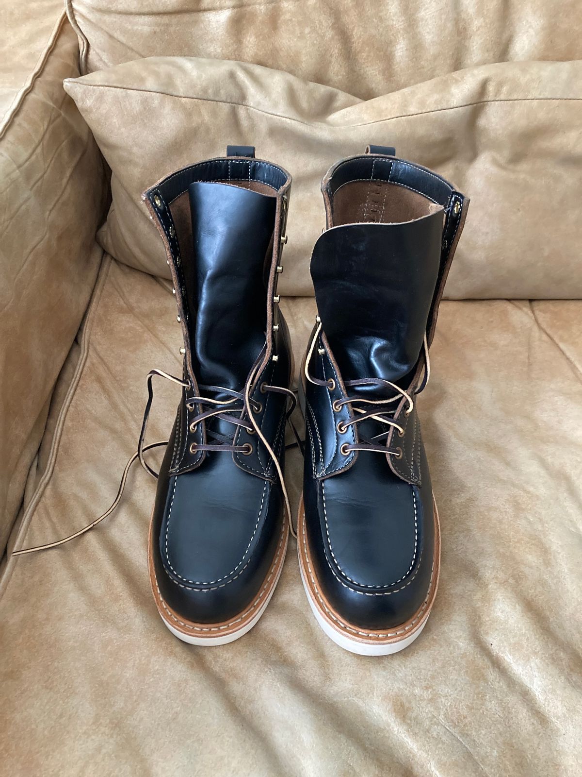 Photo by vista on November 1, 2024 of the White's Perry 8" Select in Seidel Black Double Shot.