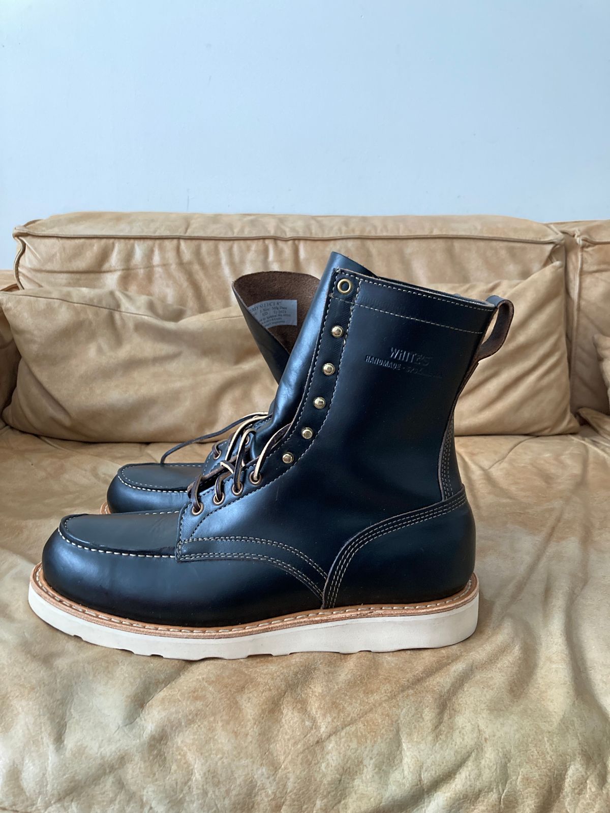 Photo by vista on November 1, 2024 of the White's Perry 8" Select in Seidel Black Double Shot.