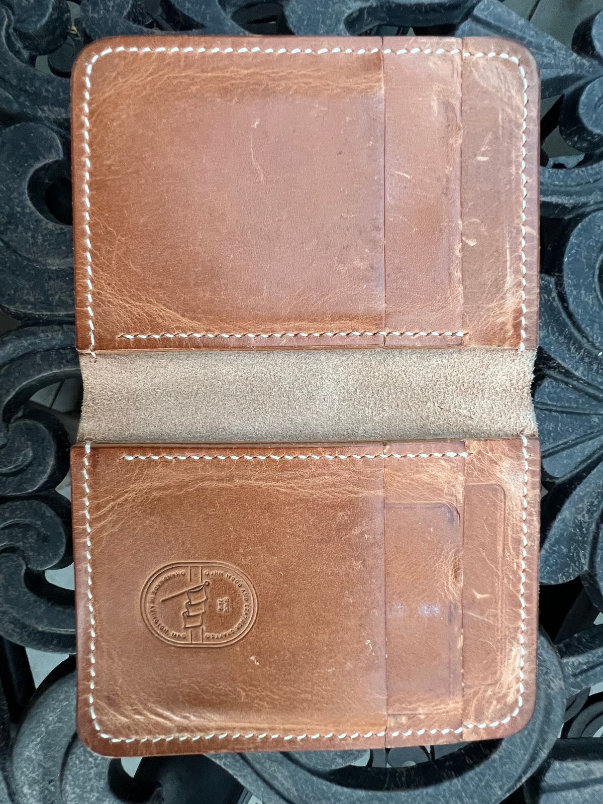 Photo by spiritualized50 on November 3, 2025 of the JHM Wood And Leather Crafts Vertical Wallet in Horween Natural Dublin.