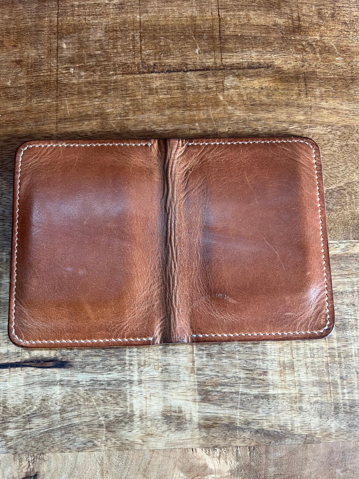Photo by spiritualized50 on January 3, 2026 of the JHM Wood And Leather Crafts Vertical Wallet in Horween Natural Dublin.