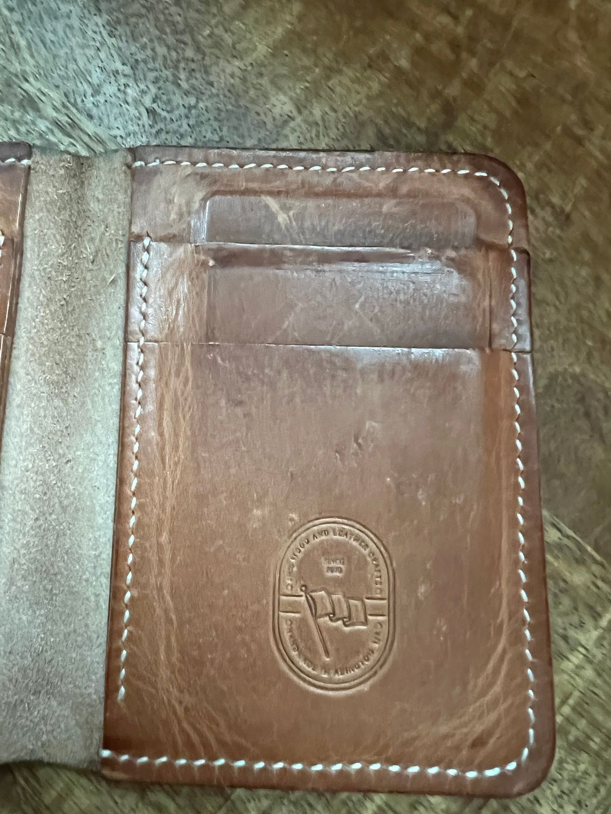 Photo by spiritualized50 on March 5, 2026 of the JHM Wood And Leather Crafts Vertical Wallet in Horween Natural Dublin.