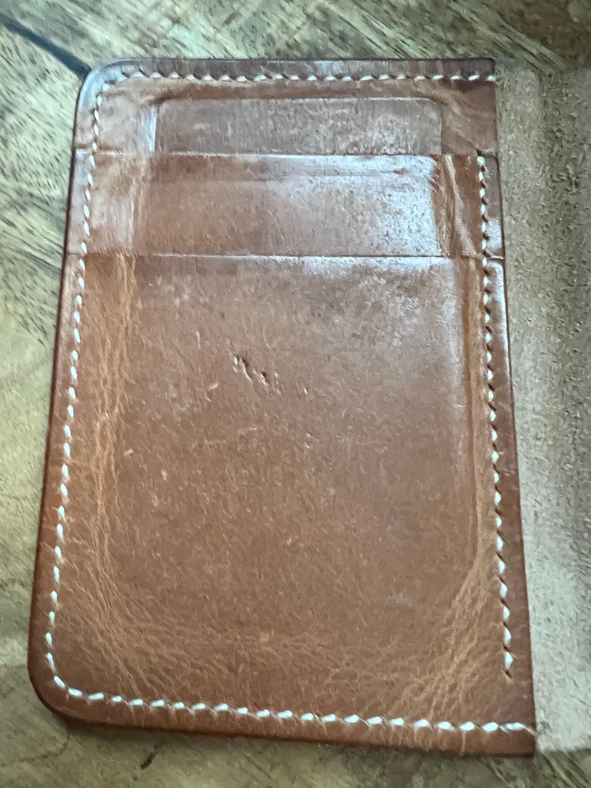 Photo by spiritualized50 on March 5, 2026 of the JHM Wood And Leather Crafts Vertical Wallet in Horween Natural Dublin.