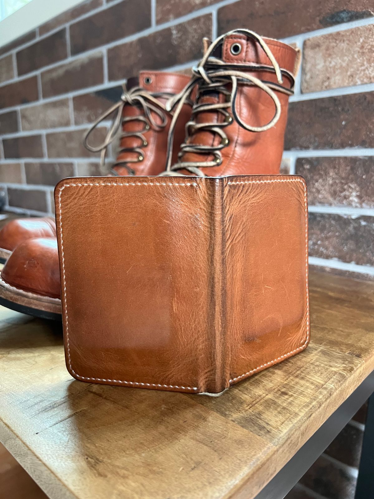Photo by spiritualized50 on March 5, 2026 of the JHM Wood And Leather Crafts Vertical Wallet in Horween Natural Dublin.