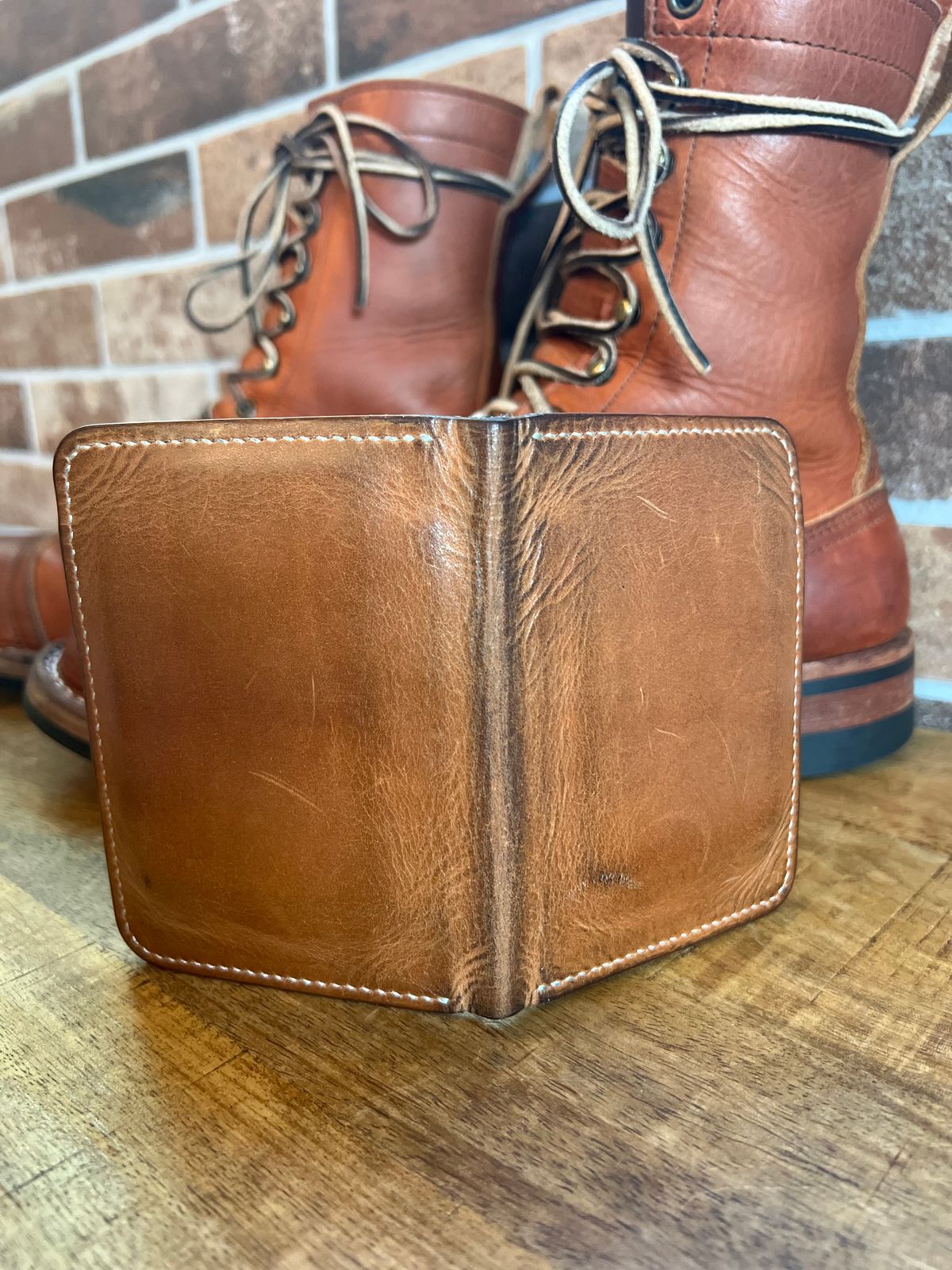 Photo by spiritualized50 on April 5, 2026 of the JHM Wood And Leather Crafts Vertical Wallet in Horween Natural Dublin.