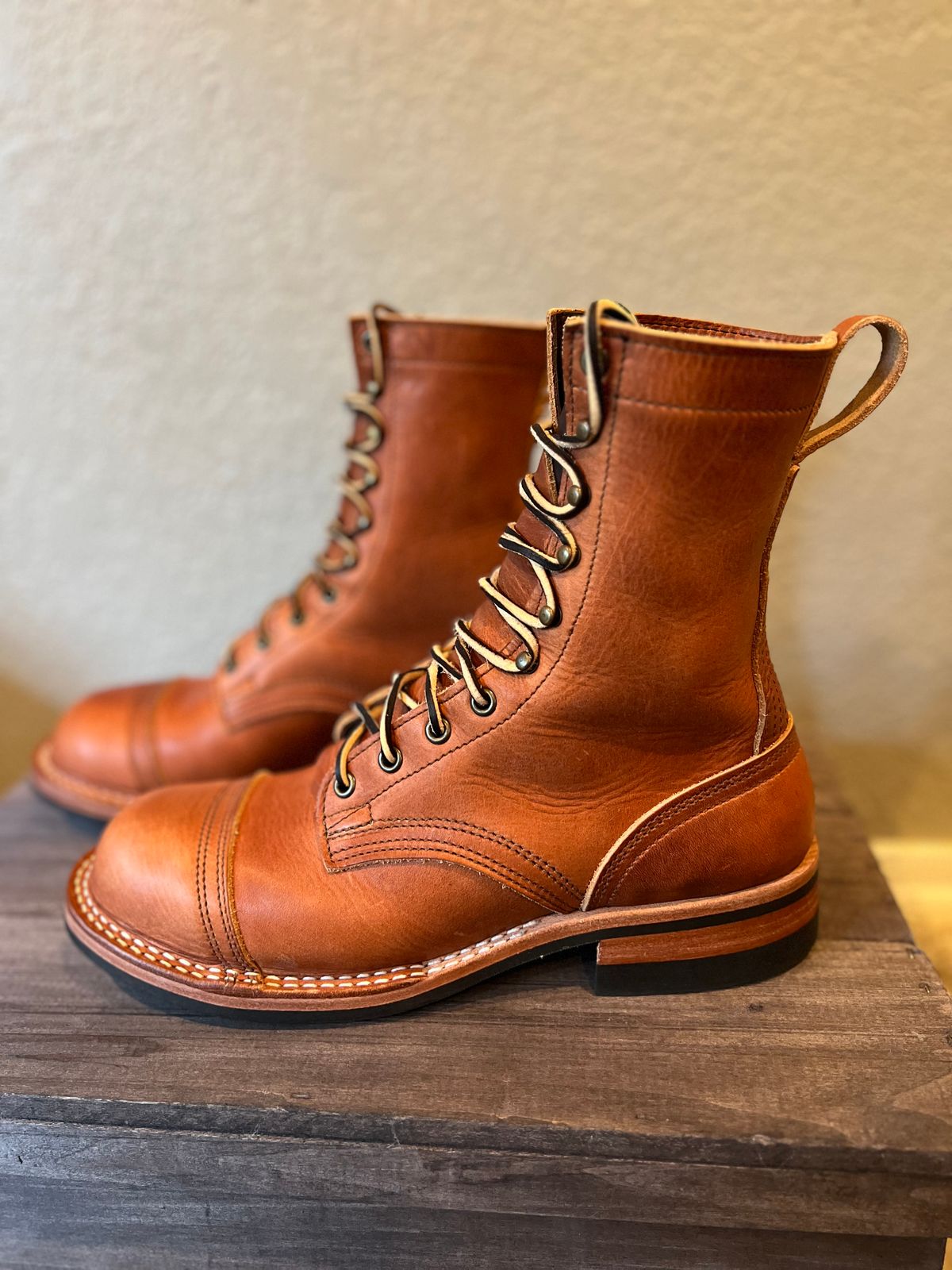 Photo by spiritualized50 on October 1, 2025 of the Nicks DomePro in Horween English Tan Dublin.