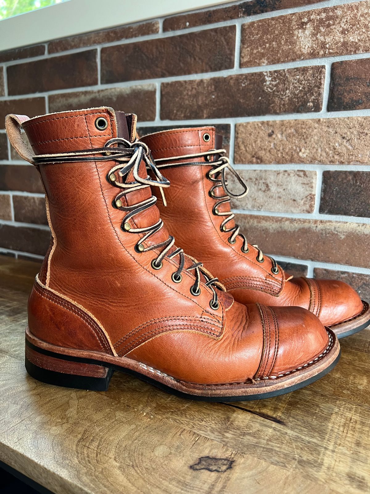 Photo by spiritualized50 on January 3, 2026 of the Nicks DomePro in Horween English Tan Dublin.