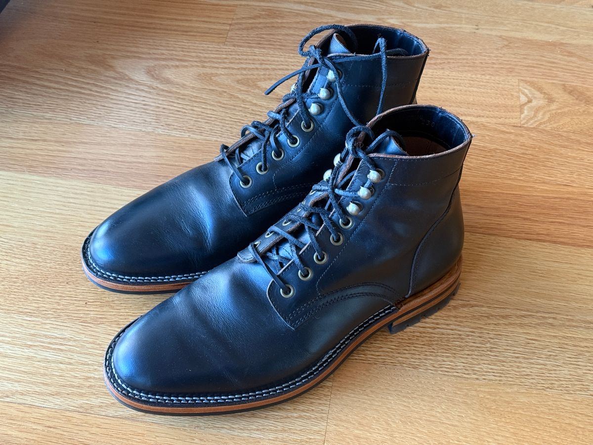 Photo by SYNTHESIZER on January 4, 2025 of the Parkhurst The Allen in Black Veg Tan Teacore.