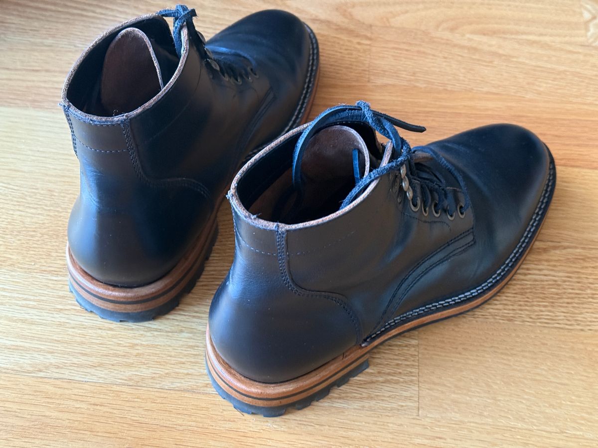 Photo by SYNTHESIZER on January 4, 2025 of the Parkhurst The Allen in Black Veg Tan Teacore.