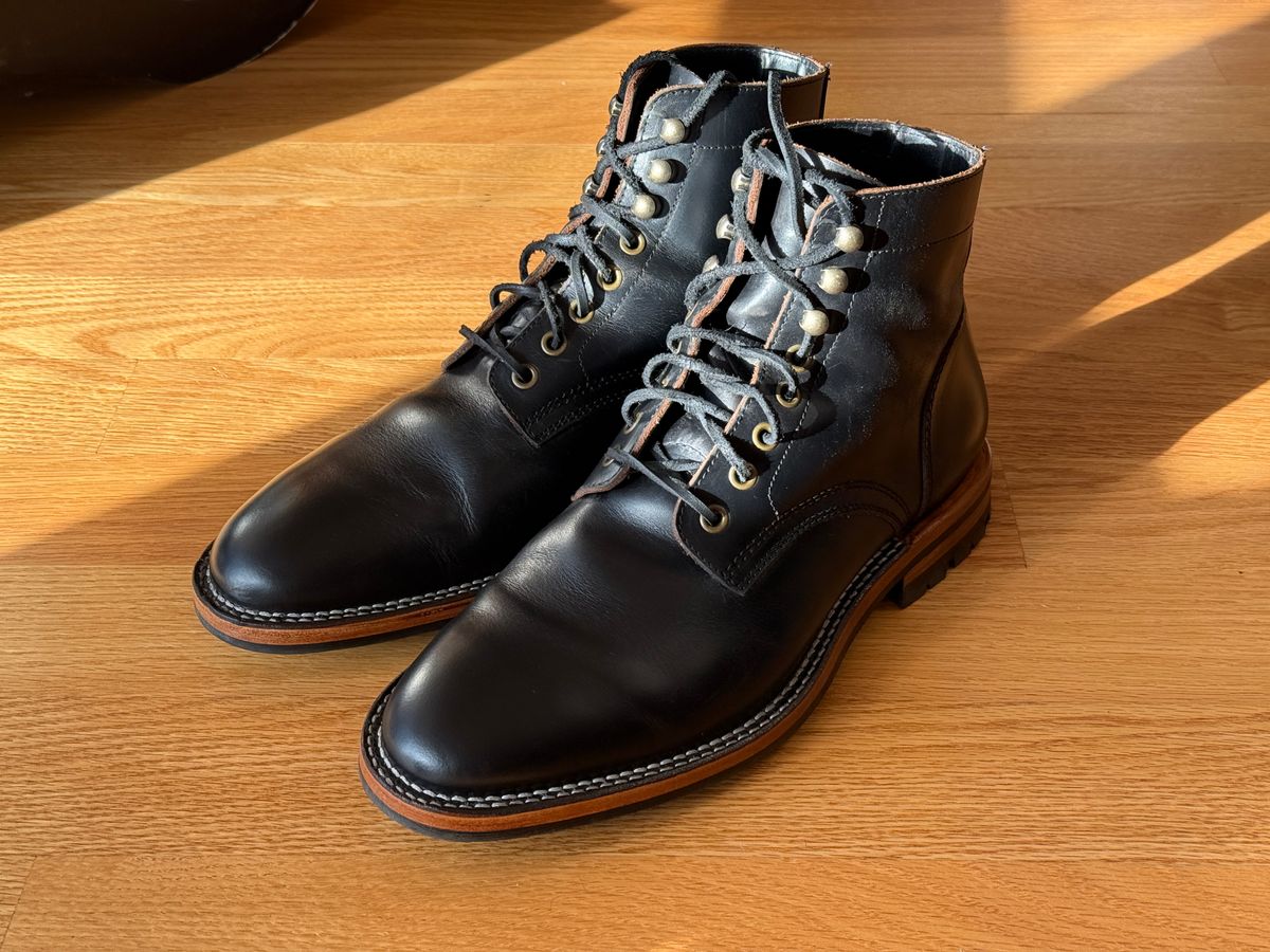 Photo by SYNTHESIZER on February 3, 2025 of the Parkhurst The Allen in Black Veg Tan Teacore.