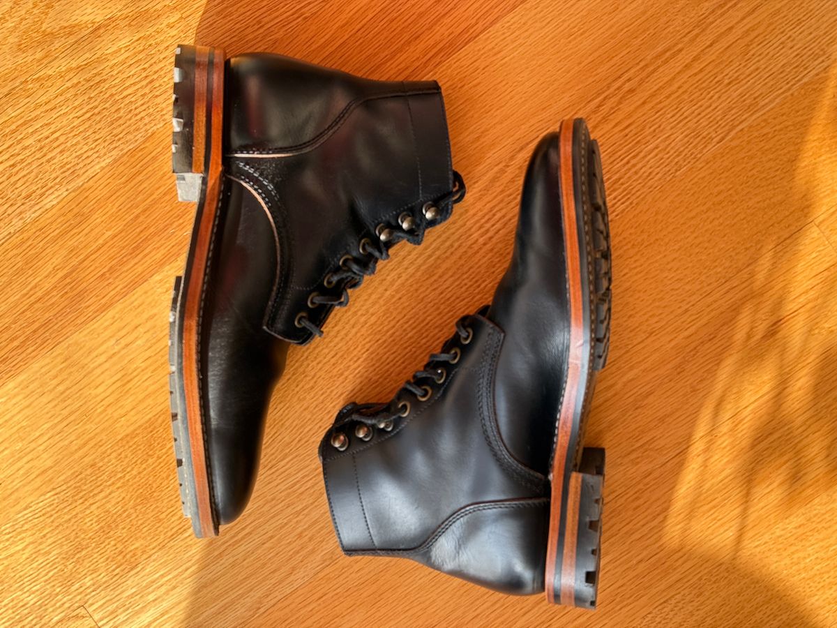 Photo by SYNTHESIZER on February 3, 2025 of the Parkhurst The Allen in Black Veg Tan Teacore.
