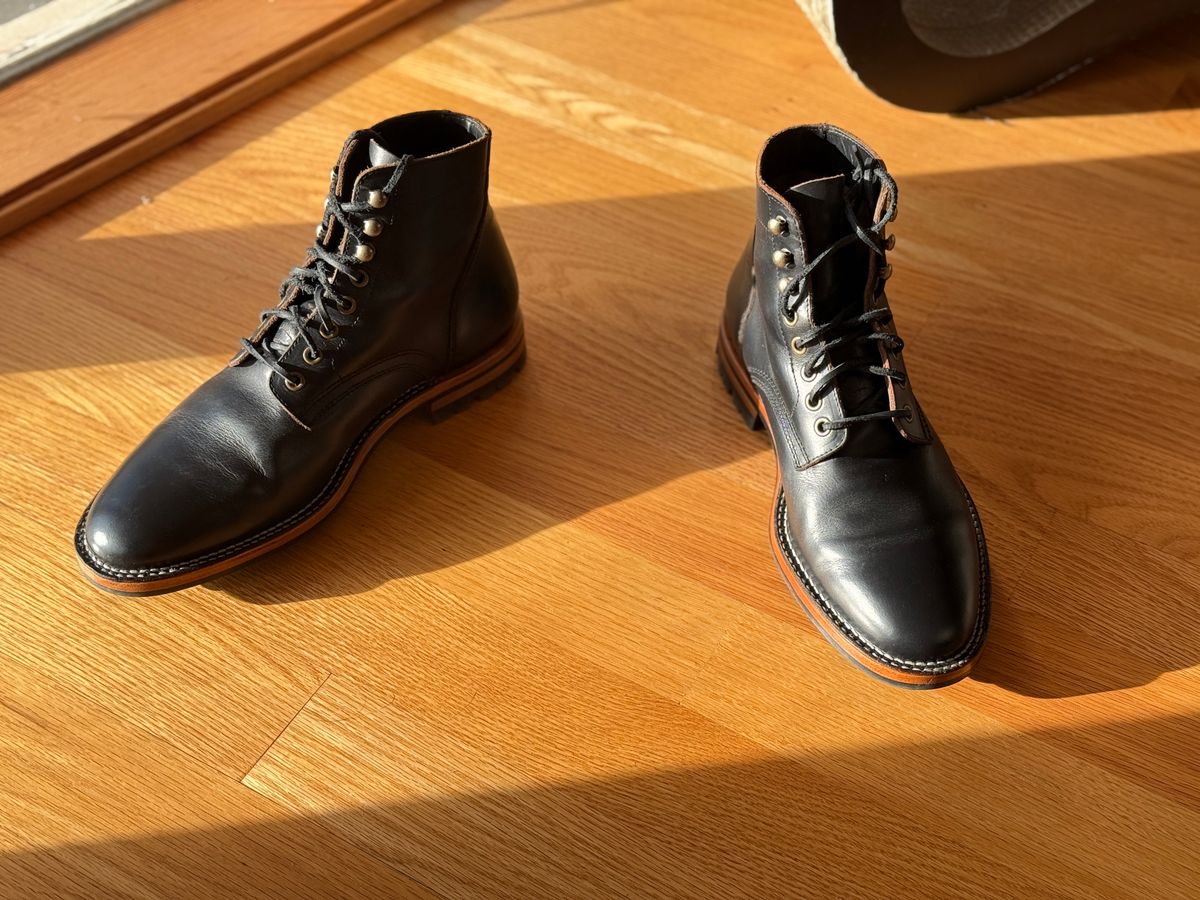 Photo by SYNTHESIZER on February 3, 2025 of the Parkhurst The Allen in Black Veg Tan Teacore.
