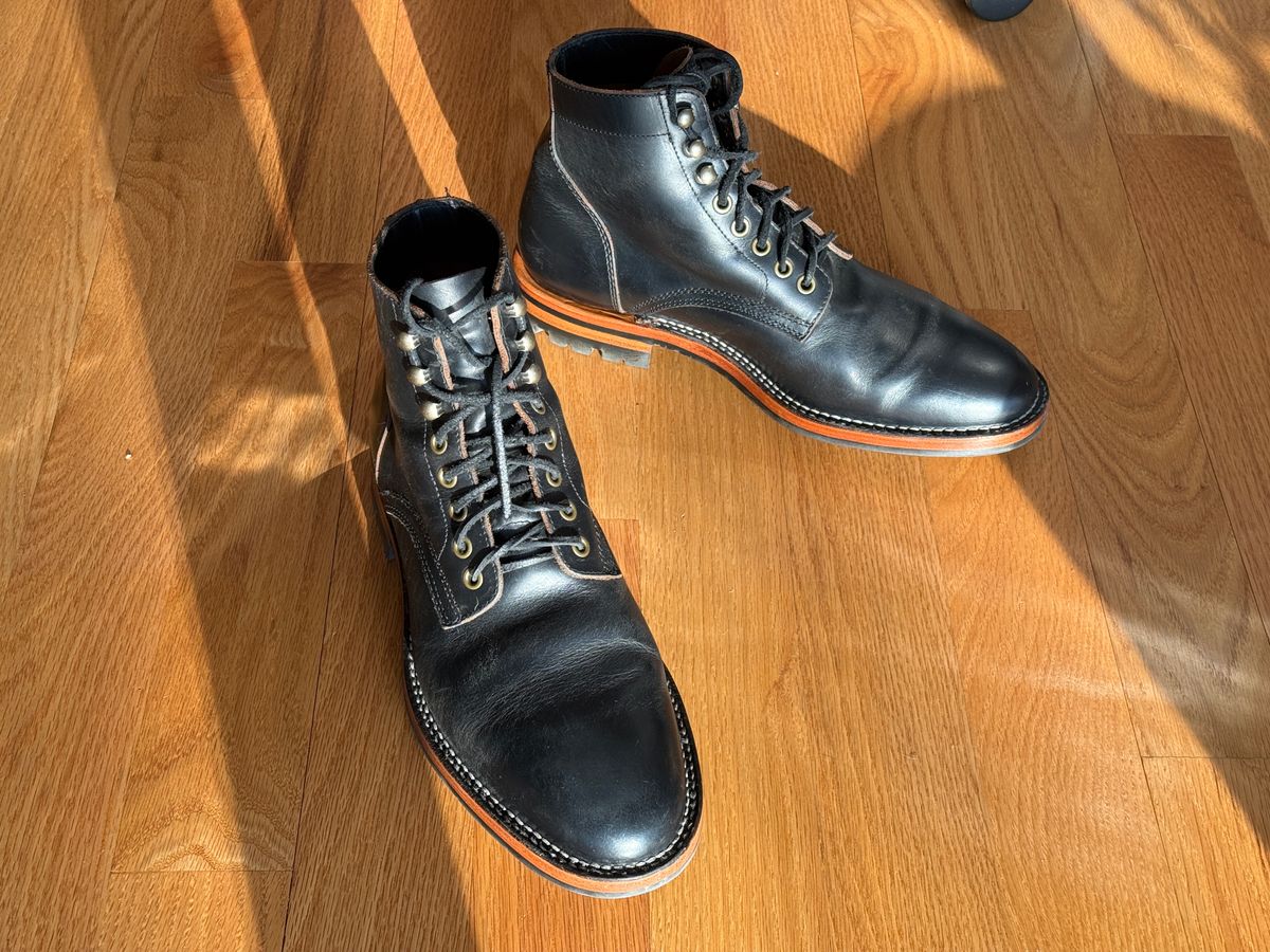 Photo by SYNTHESIZER on March 10, 2025 of the Parkhurst The Allen in Black Veg Tan Teacore.