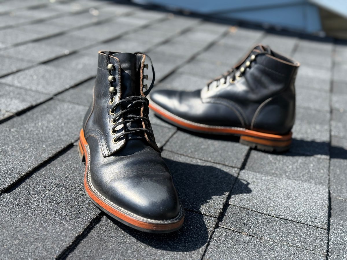 Photo by SYNTHESIZER on April 10, 2025 of the Parkhurst The Allen in Black Veg Tan Teacore.