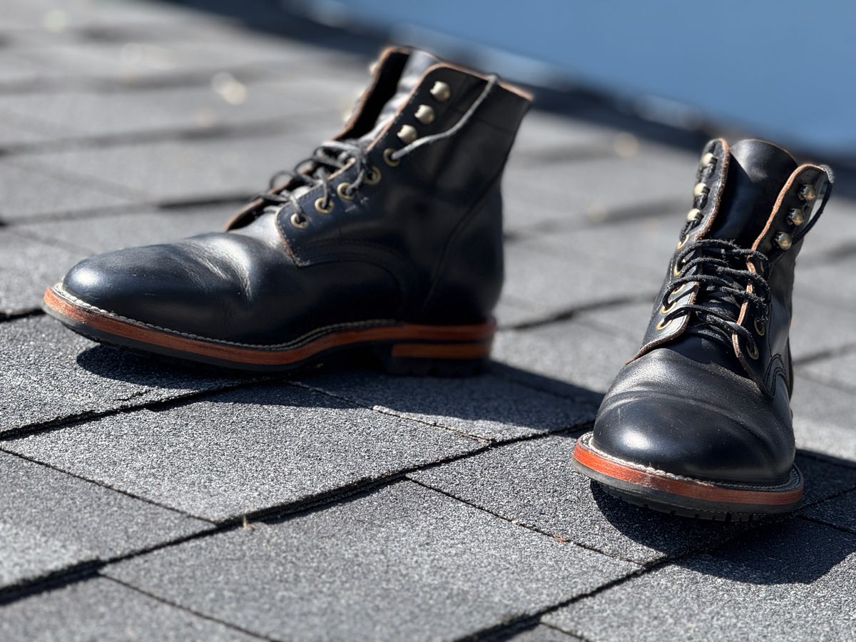 Photo by SYNTHESIZER on April 10, 2025 of the Parkhurst The Allen in Black Veg Tan Teacore.