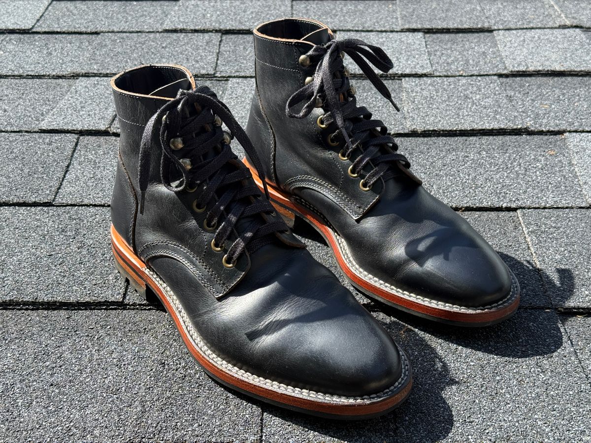 Photo by SYNTHESIZER on May 10, 2025 of the Parkhurst The Allen in Black Veg Tan Teacore.