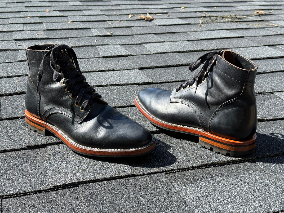 Photo by SYNTHESIZER on May 10, 2025 of the Parkhurst The Allen in Black Veg Tan Teacore.