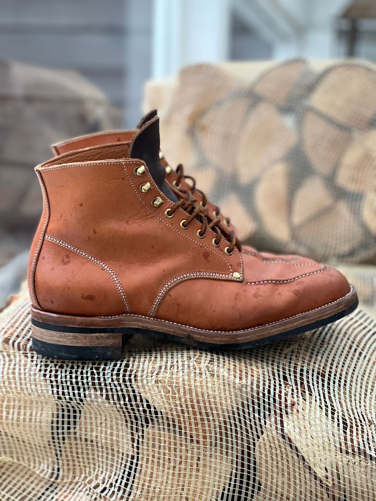 Photo by Lindtveit on December 5, 2024 of the Kristian Lindtveit Custom Model in Granberg Veg Tan.