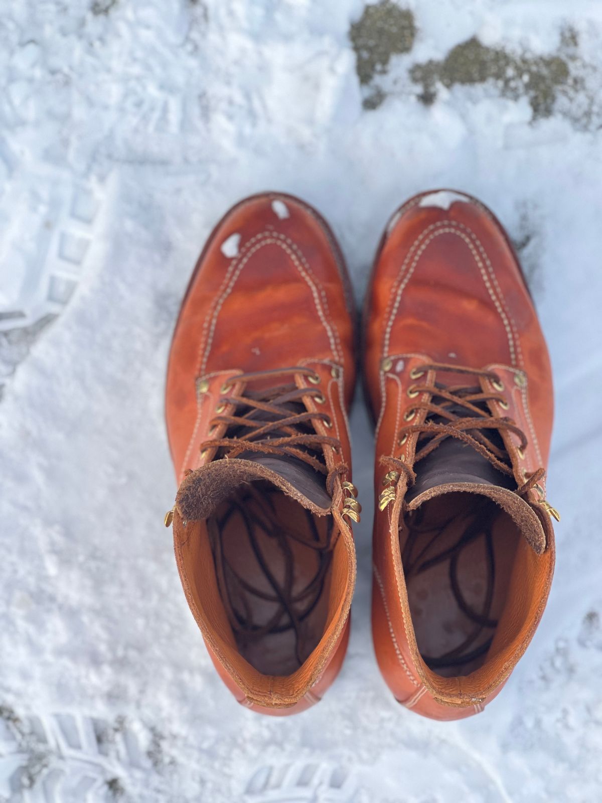 Photo by Lindtveit on January 4, 2025 of the Kristian Lindtveit Custom Model in Granberg Veg Tan.