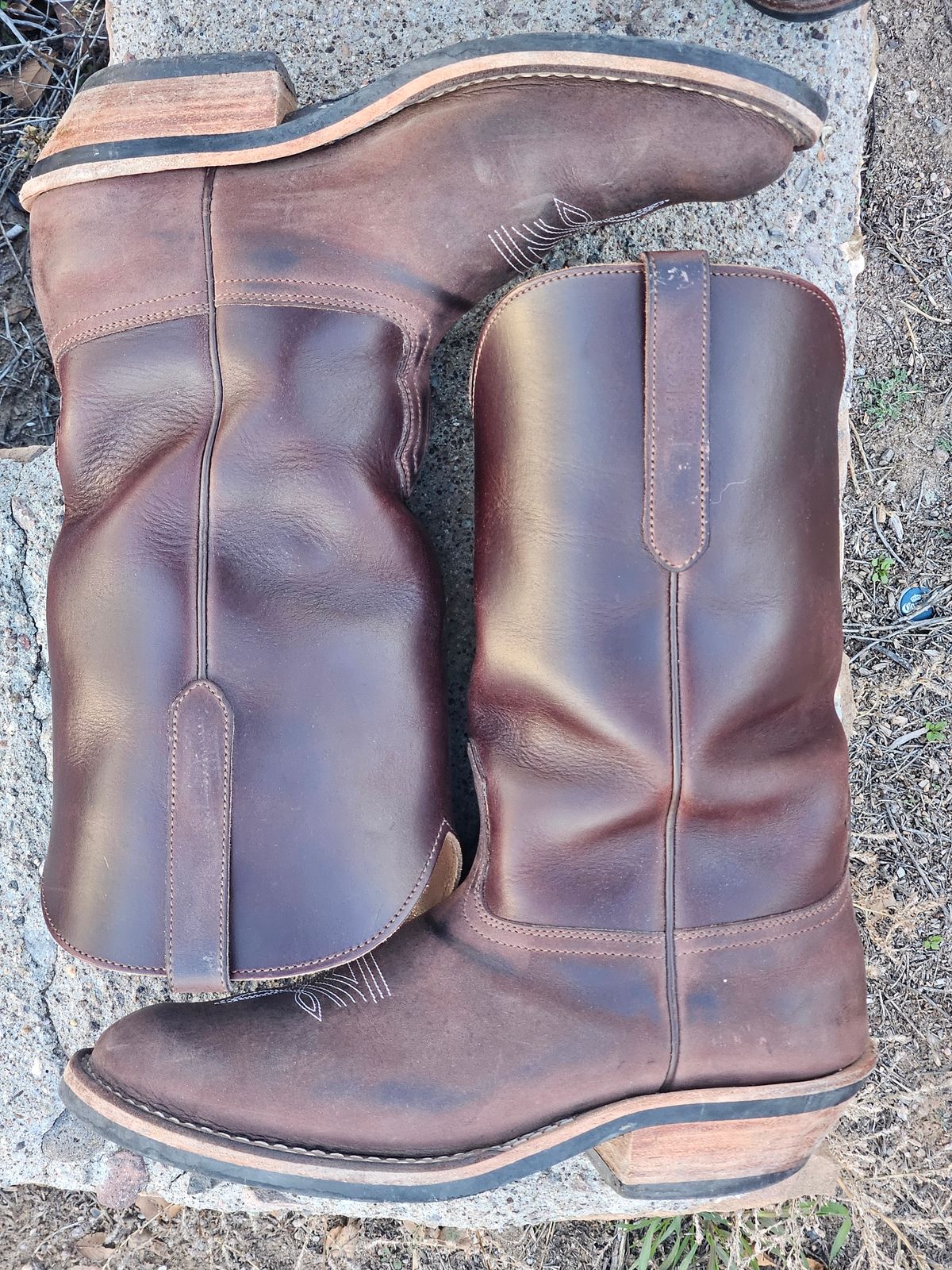 Photo by Sexual_Tyrannosaur on December 4, 2025 of the Nicks Palouse in Seidel 1964 Brown Double Shot & Seidel 1964 Walnut.