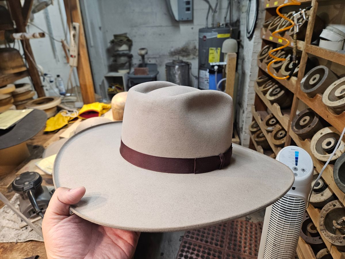 Photo by Sexual_Tyrannosaur on September 18, 2025 of the O'farrell Hat Company Pure Beaver in Fur Felt.
