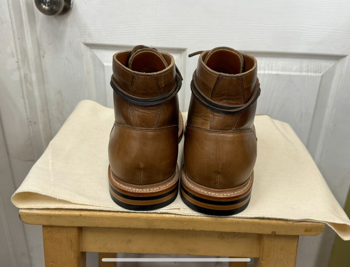 Photo by edwardrknives on November 5, 2024 of the Grant Stone Diesel Boot in Horween Dune Chromexcel.