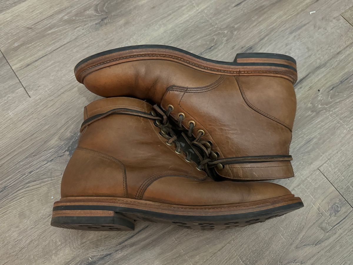 Photo by edwardrknives on December 5, 2024 of the Grant Stone Diesel Boot in Horween Dune Chromexcel.
