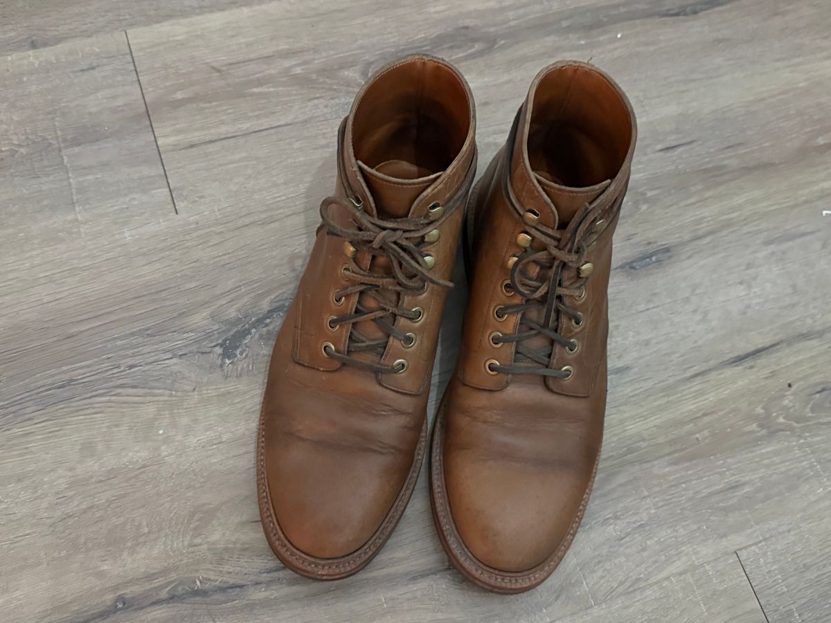 Photo by edwardrknives on December 5, 2024 of the Grant Stone Diesel Boot in Horween Dune Chromexcel.