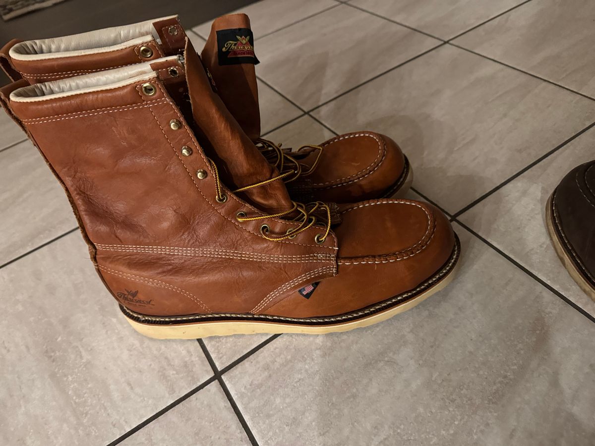 Photo by thwompd on March 7, 2025 of the Thorogood American Heritage 8" Moc Toe in Tobacco Gladiator Oil-Tanned.