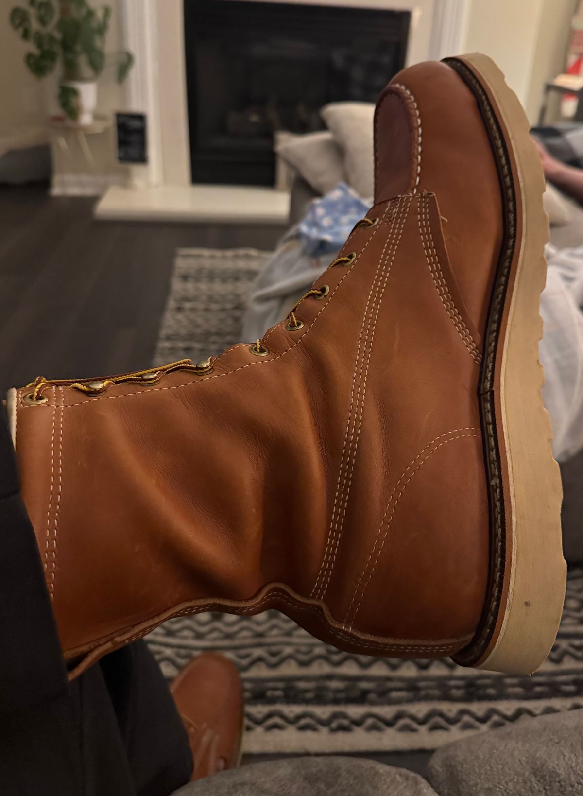 Photo by thwompd on March 7, 2025 of the Thorogood American Heritage 8" Moc Toe in Tobacco Gladiator Oil-Tanned.