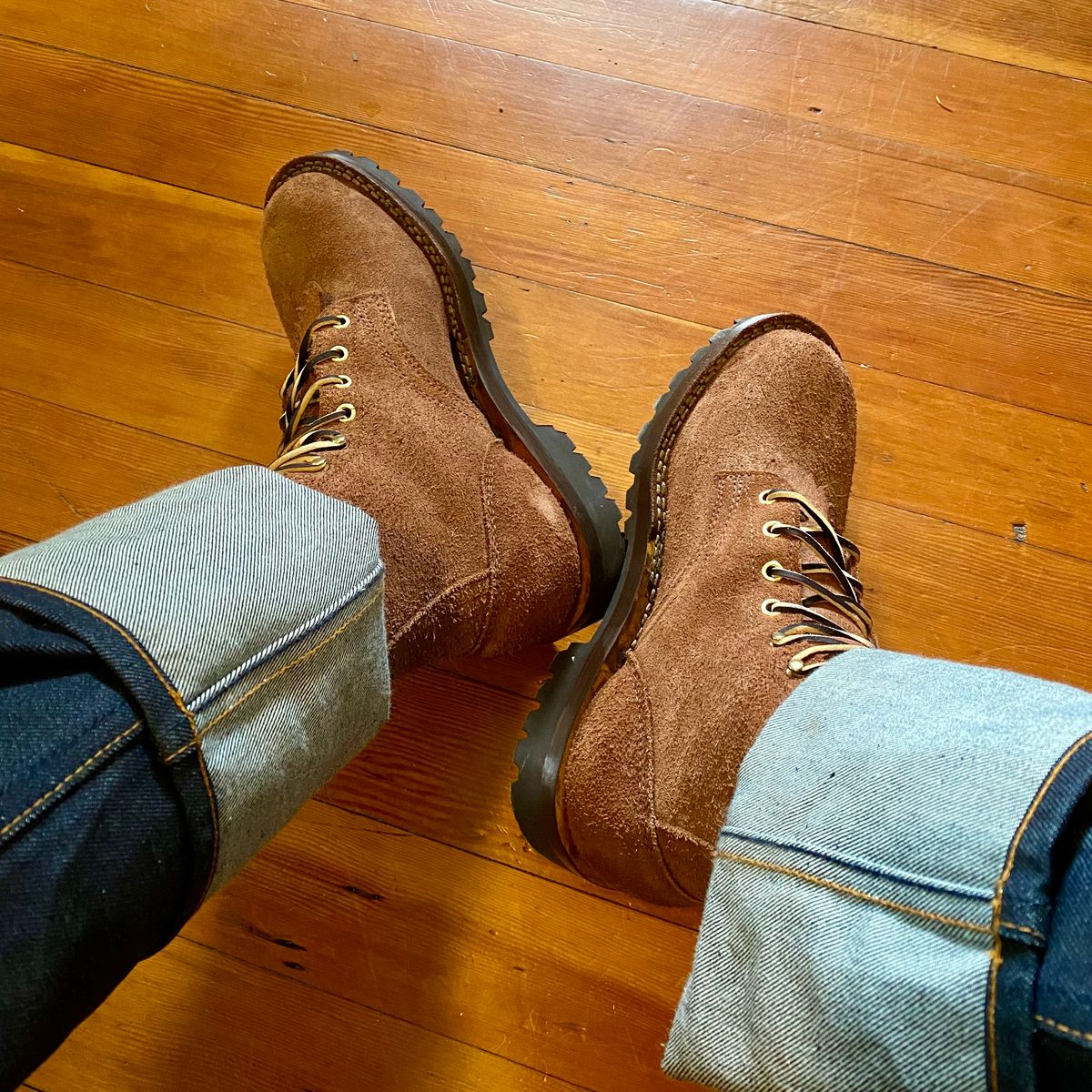 Photo by SerotinousCone on October 2, 2025 of the Frank's Boots Ground Pounder in Seidel Chocolate Oil Tan Roughout.