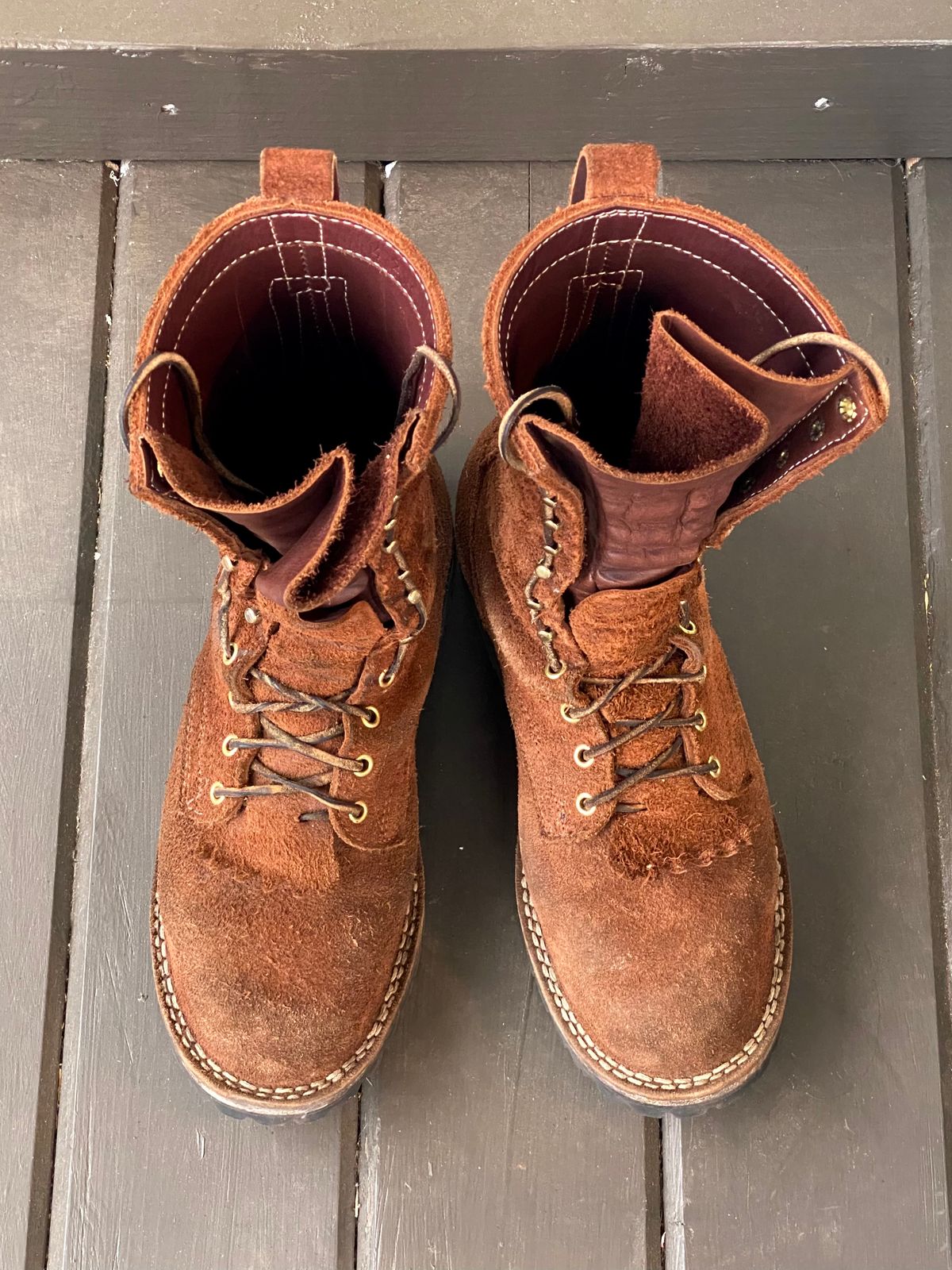 Photo by SerotinousCone on December 5, 2025 of the Frank's Boots Ground Pounder in Seidel Chocolate Oil Tan Roughout.