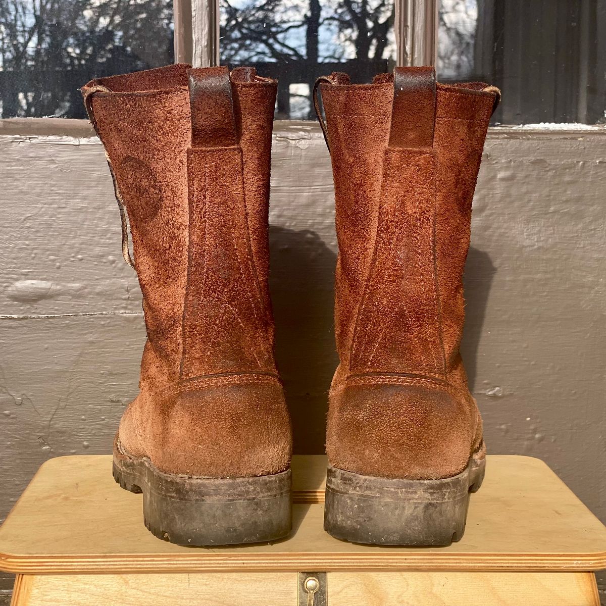 Photo by SerotinousCone on January 5, 2026 of the Frank's Boots Ground Pounder in Seidel Chocolate Oil Tan Roughout.
