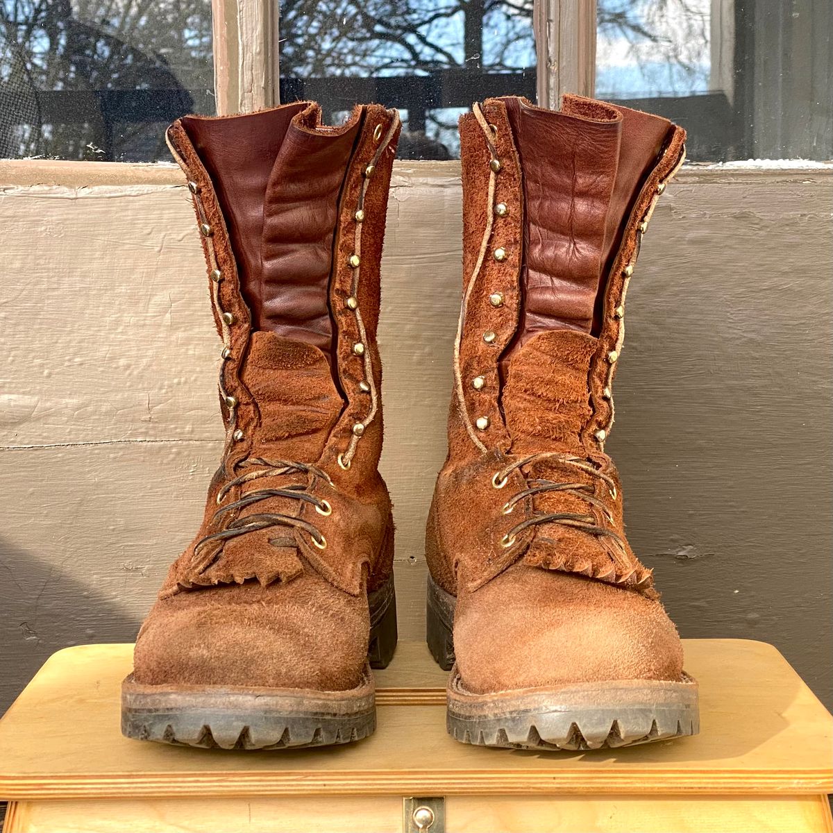 Photo by SerotinousCone on February 5, 2026 of the Frank's Boots Ground Pounder in Seidel Chocolate Oil Tan Roughout.
