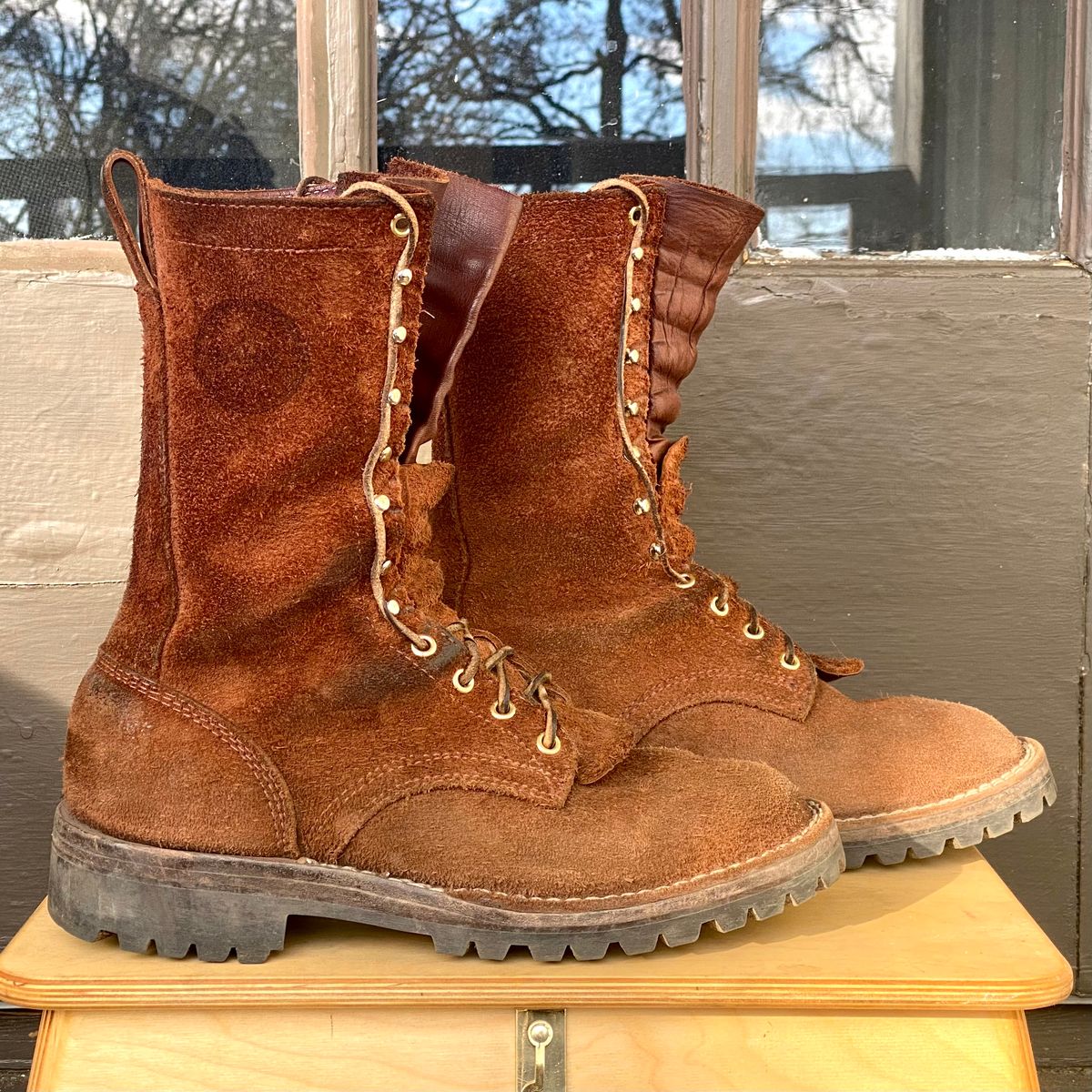 Photo by SerotinousCone on February 5, 2026 of the Frank's Boots Ground Pounder in Seidel Chocolate Oil Tan Roughout.