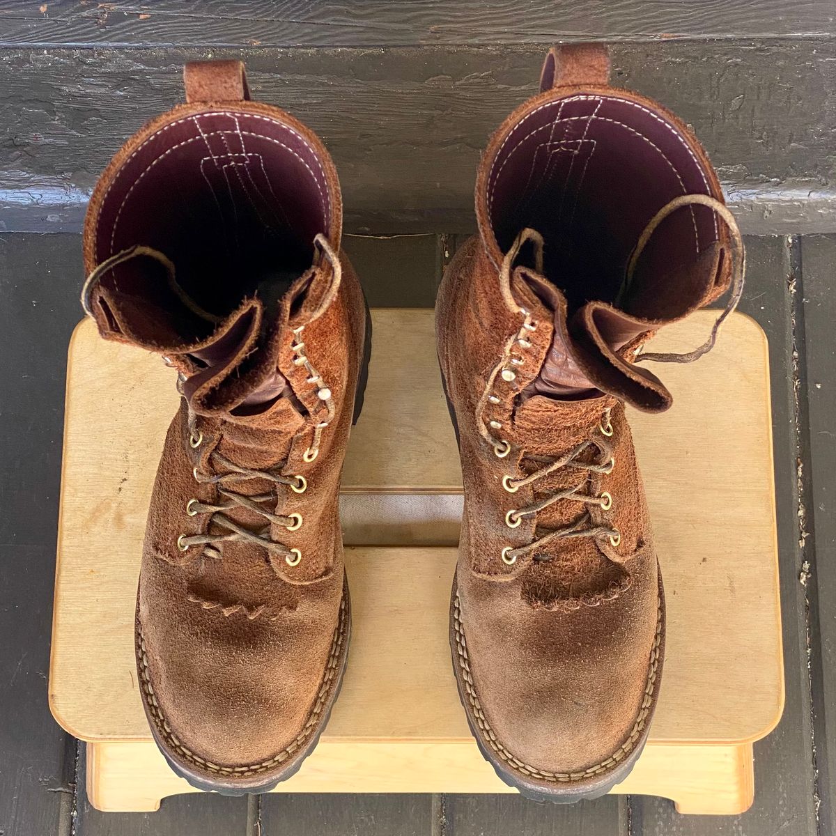 Photo by SerotinousCone on April 3, 2026 of the Frank's Boots Ground Pounder in Seidel Chocolate Oil Tan Roughout.