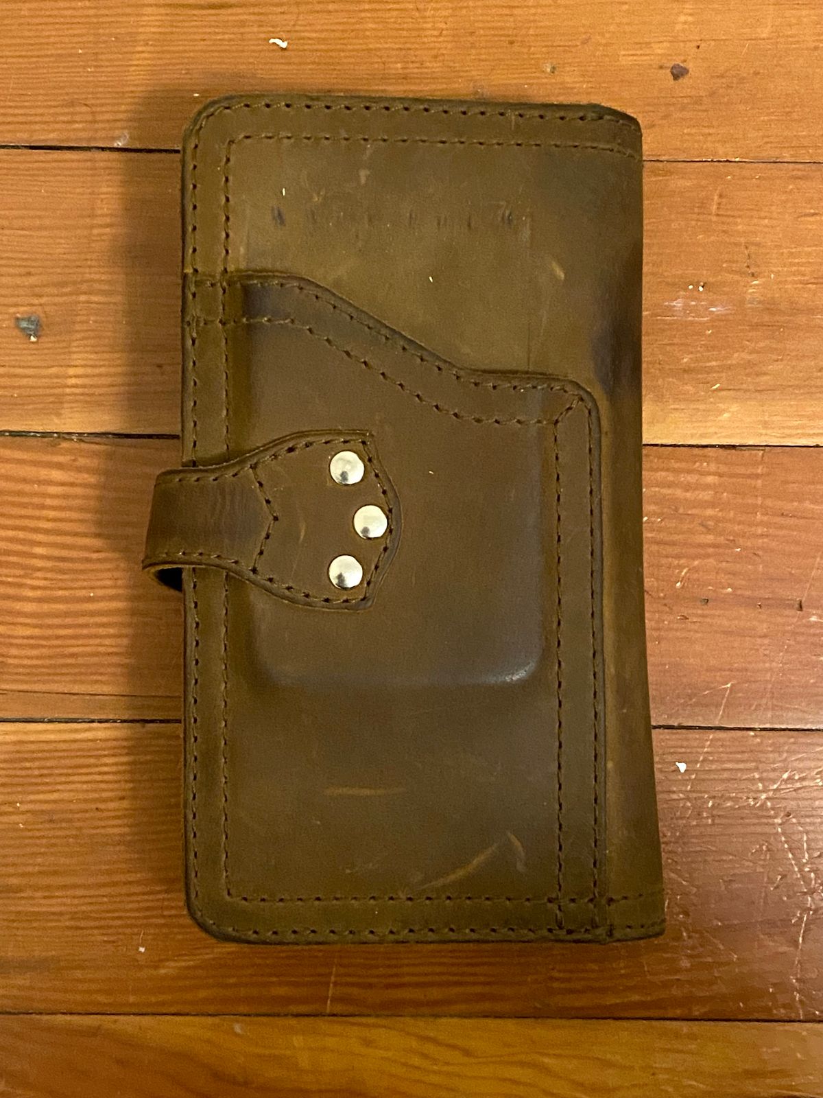 Photo by SerotinousCone on December 6, 2025 of the Saddleback Leather Co. Big Wallet in Tobacco.