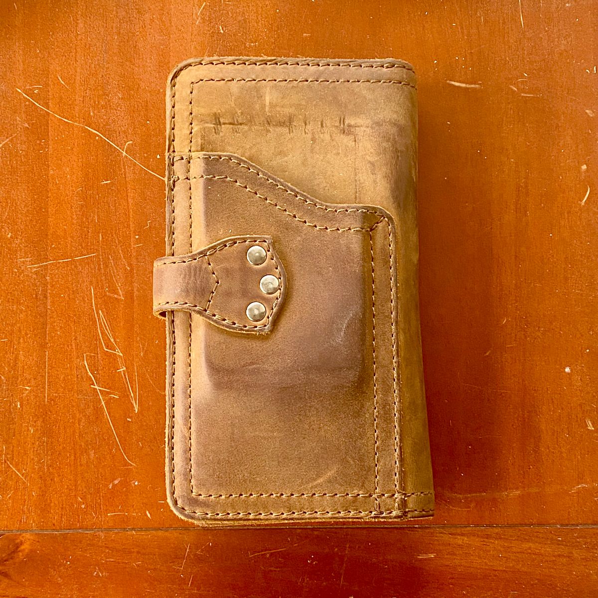 Photo by SerotinousCone on March 6, 2026 of the Saddleback Leather Co. Big Wallet in Tobacco.