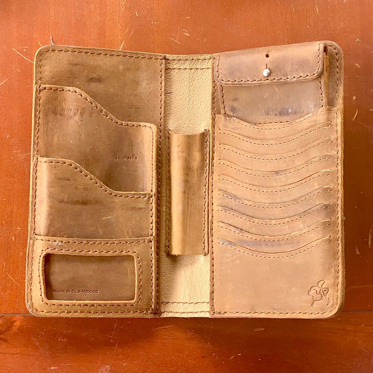 Photo by SerotinousCone on March 6, 2026 of the Saddleback Leather Co. Big Wallet in Tobacco.