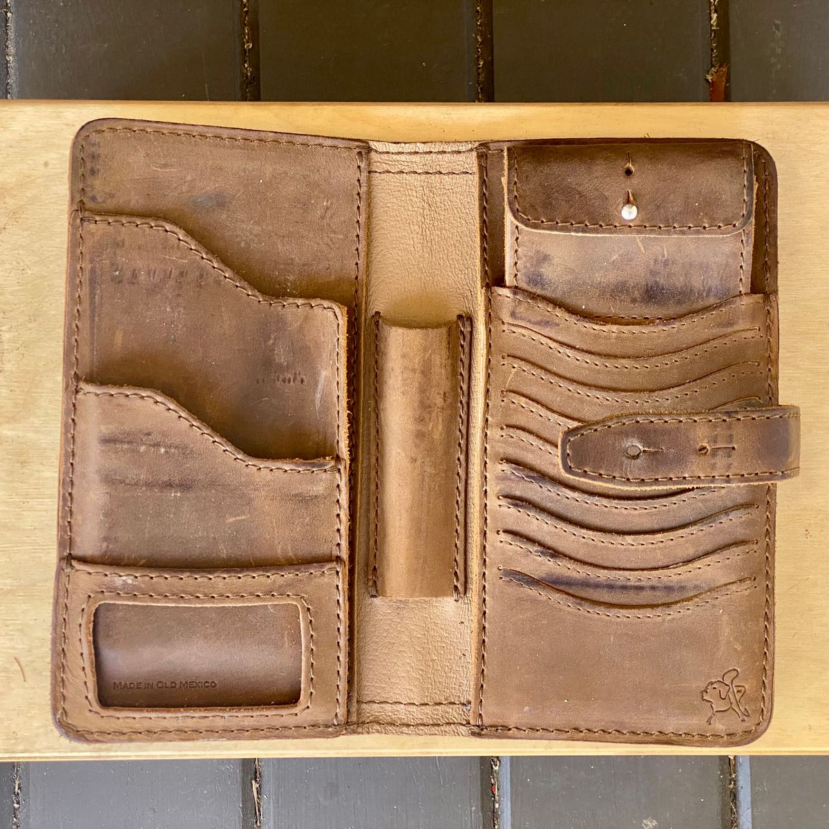 Photo by SerotinousCone on April 3, 2026 of the Saddleback Leather Co. Big Wallet in Tobacco.