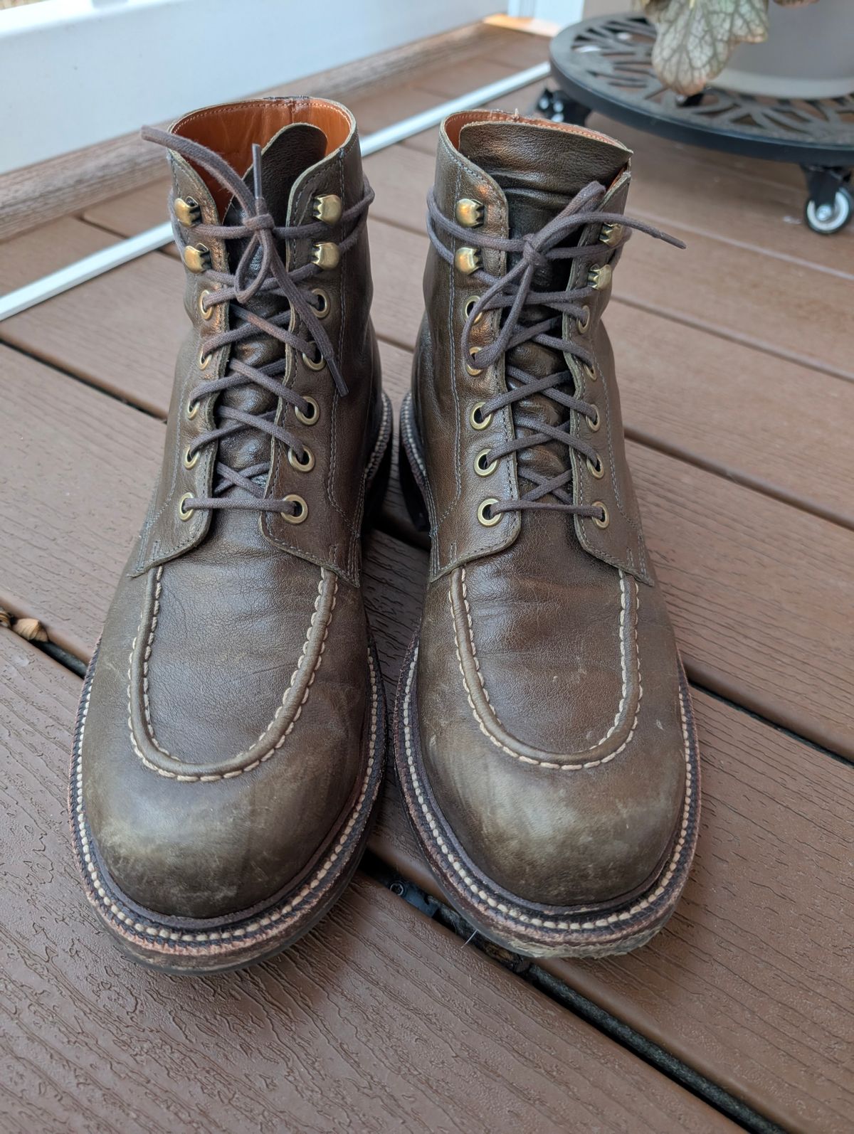 Photo by donkey008 on January 2, 2026 of the Grant Stone Brass Boot in Jungle Kangaroo Maryam Tannery.