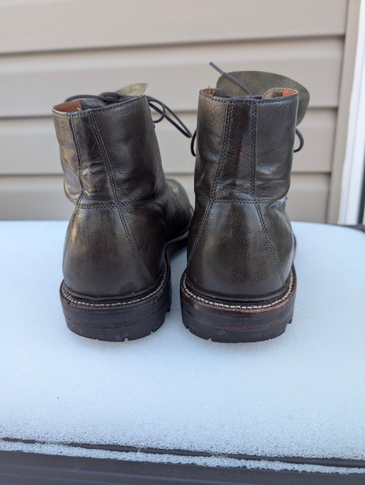 Photo by donkey008 on February 1, 2026 of the Grant Stone Brass Boot in Jungle Kangaroo Maryam Tannery.