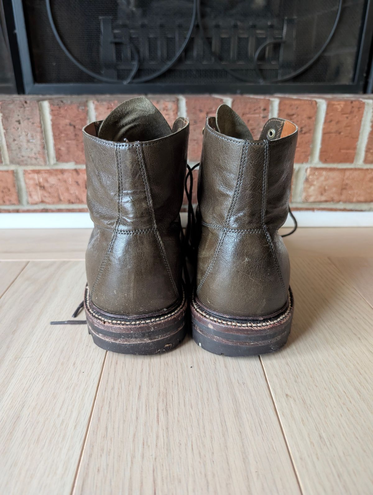 Photo by donkey008 on March 3, 2026 of the Grant Stone Brass Boot in Jungle Kangaroo Maryam Tannery.