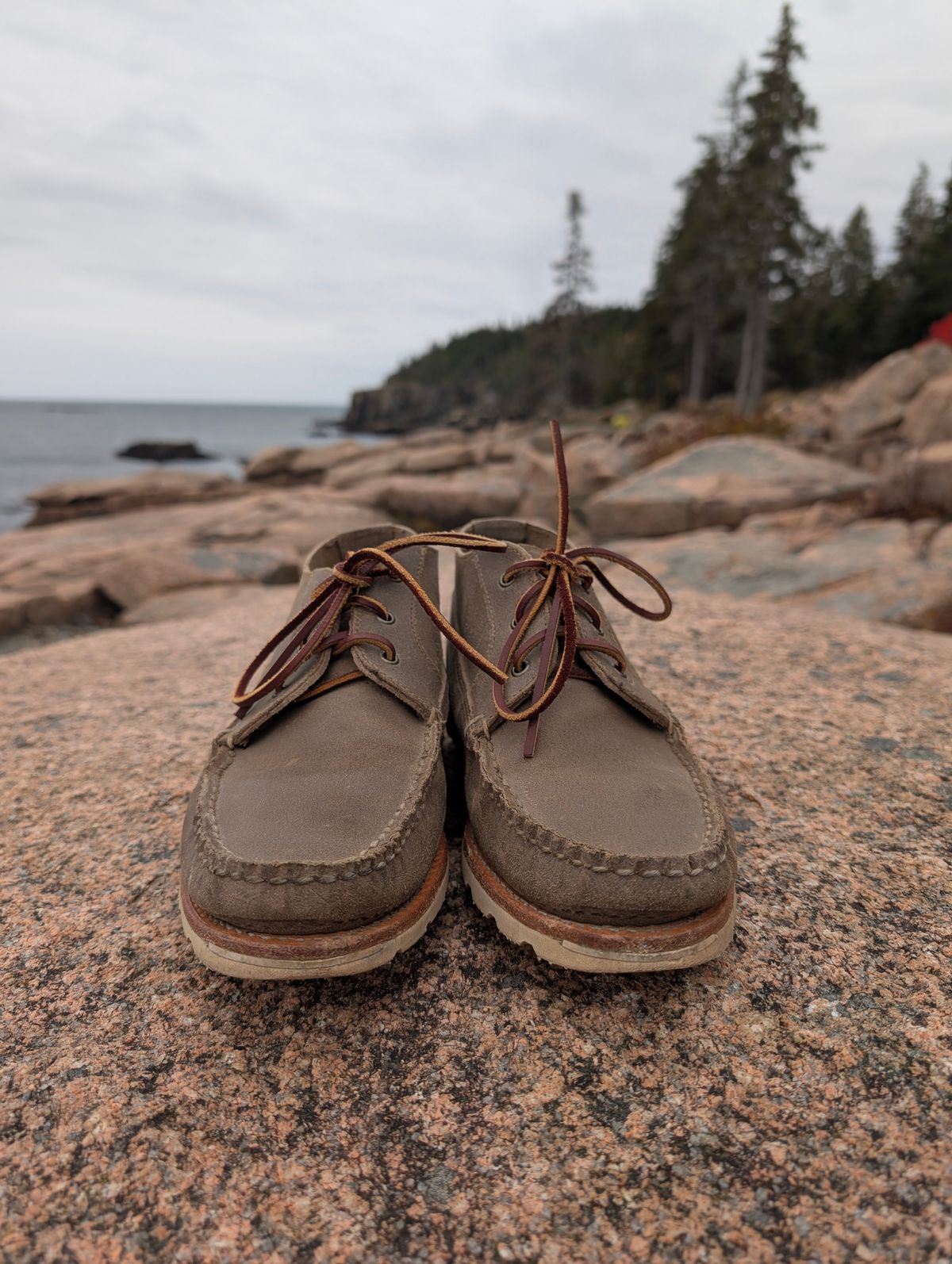 Photo by donkey008 on November 3, 2025 of the Rancourt & Co. Acadia Chukka Redux in C.F. Stead Driftwood Waxy Commander.