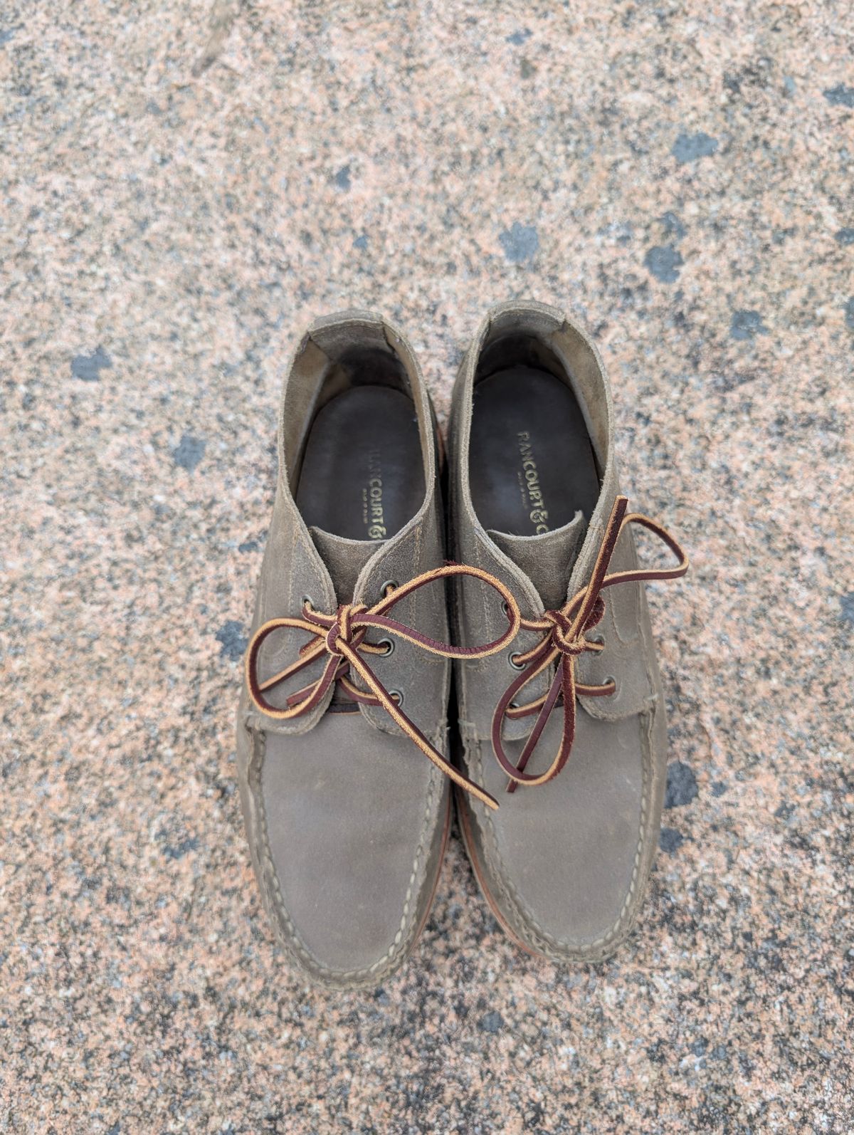 Photo by donkey008 on November 3, 2025 of the Rancourt & Co. Acadia Chukka Redux in C.F. Stead Driftwood Waxy Commander.