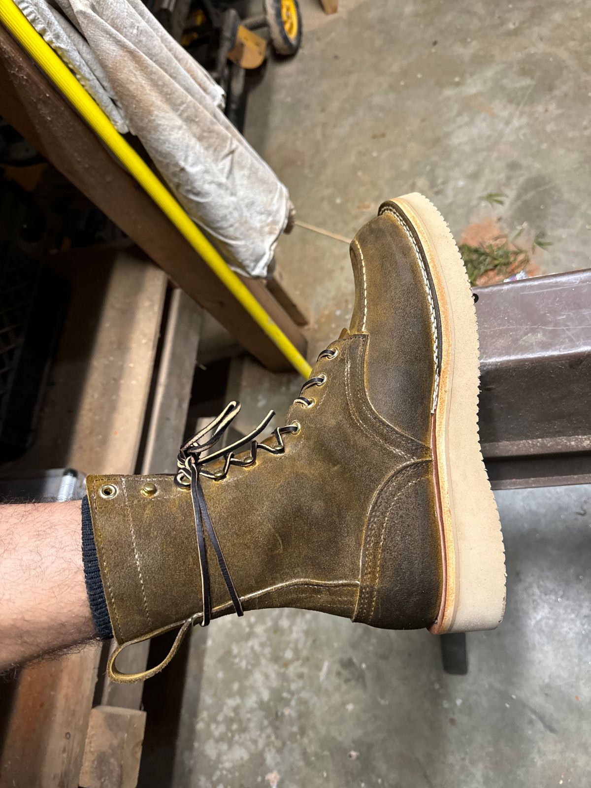Photo by AFrat on October 2, 2024 of the Nicks Moc Toe in Tasman Leather Group Coyote Roughout.