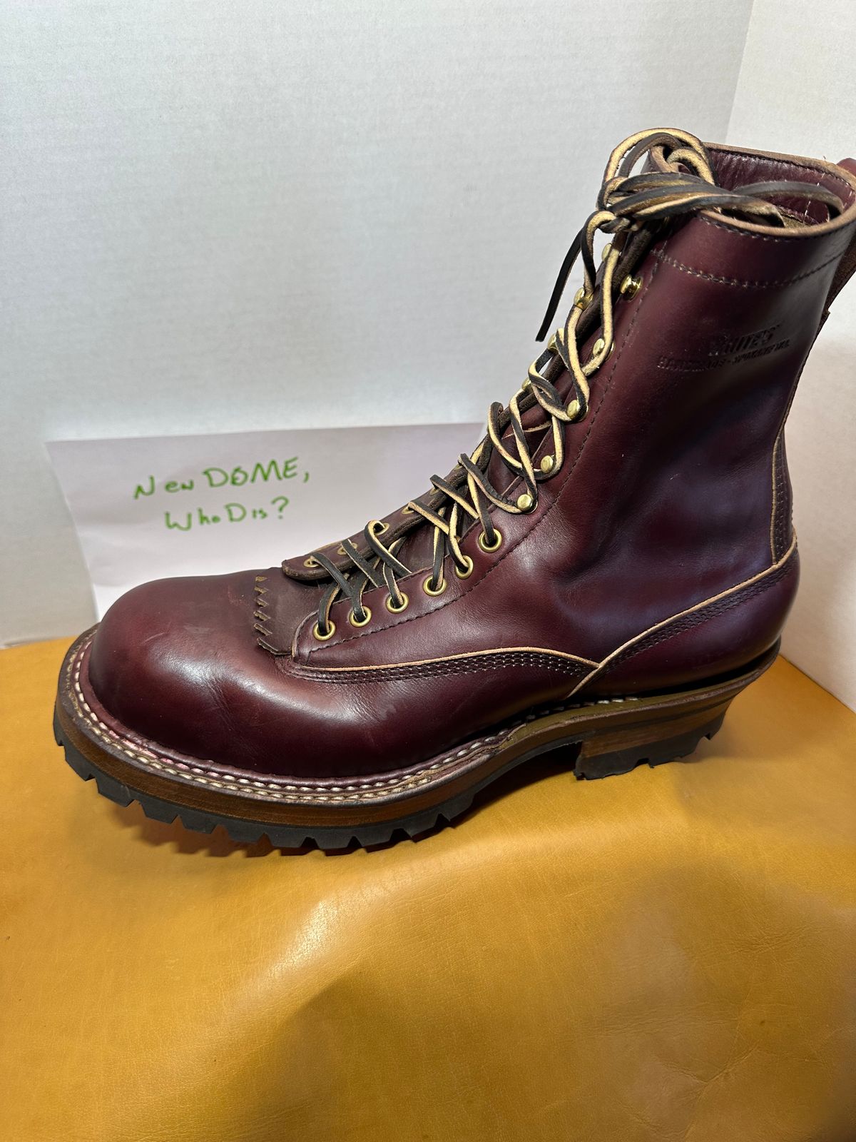 Photo by rhinoaz on October 1, 2025 of the White's Smokejumper in Cxl Burgandy.