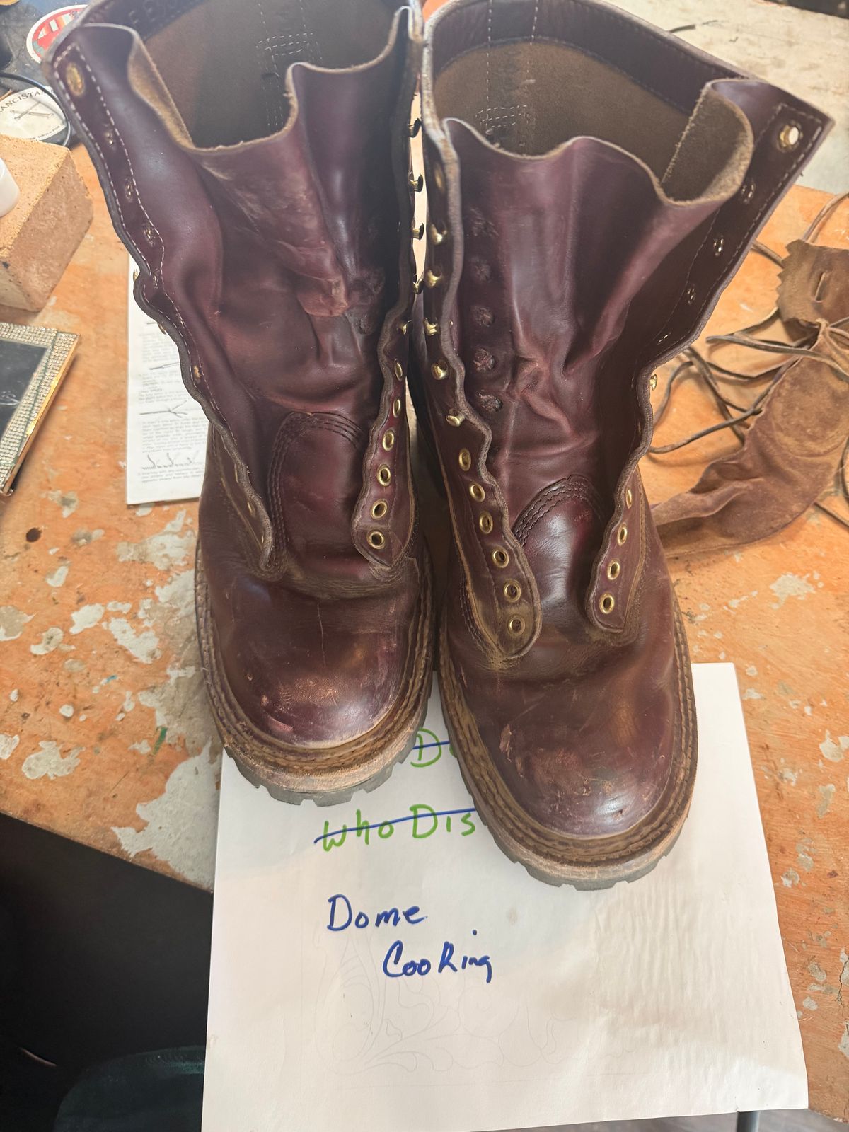 Photo by rhinoaz on November 4, 2025 of the White's Smokejumper in Cxl Burgandy.